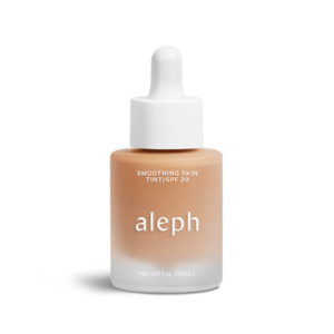 Smoothing Skin Tint / SPF | Medium