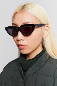 Sunglasses: Lash Splash | Black