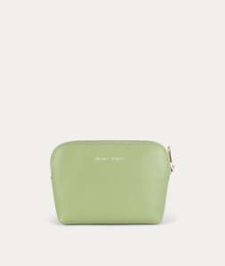 Poucher | Grass