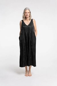 New Lands: Marvel Dress | Jet