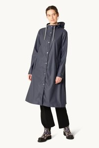 RAIN232FR Long Rain Jacket | Ombre Blue