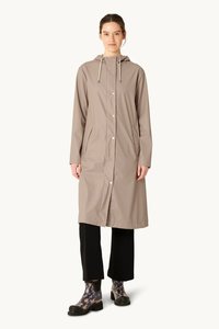 Ilse Jacobsen: RAIN232FR Long Rain Jacket | Atmosphere