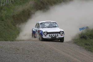 Ford Escort Mk1 Mk2 Window Glass: Ford Escort MK1 rear windscreen screen