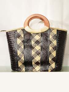 Bags Clutches Wallets: TAULOTO FALA BAG