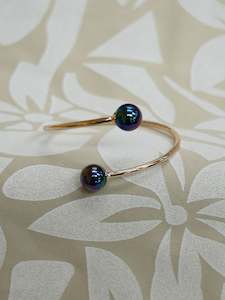 ALOA PEARL BANGLE
