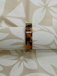 LAUMEI TORTOISE SHELL BANGLE