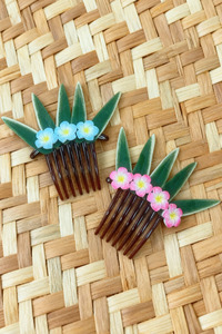 Island Sei Hair Clips: LA'AU FRANGIPANI SELU HAIRCOMB