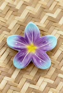 Island Sei Hair Clips: PUA FRANGIPANI HAIR CLIP