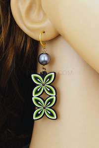 Panikeke Jewellery: HINA TAPA PEARL HOOPS
