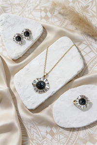 KOLOHE TAHITIAN 18K GOLD PEARL JEWELLERY SET