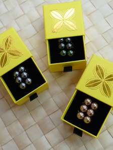 Island Necklaces: ONOLANI STACKED PEARL RING