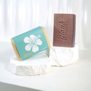 Peauty: ISLAND BY PANIKEKE SOAP BAR 100g