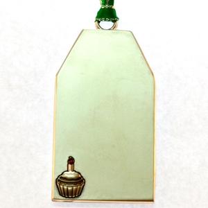 Home And Bar: Birthday Cake Keepsake