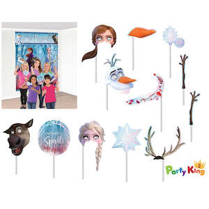Frozen 2: Frozen 2 Scene Setter with Photo Props
