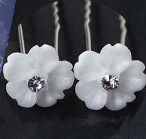 Wedding Accessories: Bridal White Flower Hairpins