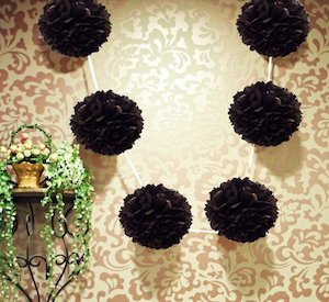 Puff Balls Honeycomb: Tissue Pom-Pom Garland Black - 3 mtrs
