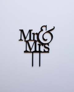 Cake Toppers: Wedding Cake Topper "Mr & Mrs" - Black