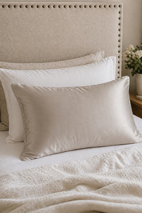 Accessories 1: SILK SENSATION - Pillowcase - Taupe