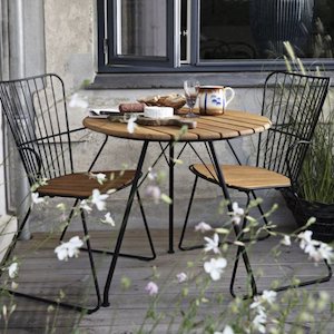 Circle Cafe Outdoor Table 740 Dia & x2 Paon Dining Chairs