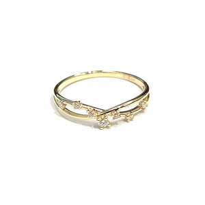Rings: Elegant Twisted Gold Ring