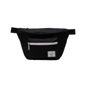 Bags 1: HERSCHEL POP QUIZ HIP PACK - BLACK
