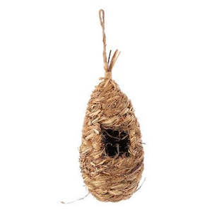 Garden: Handwoven Hanging Straw Birds Nest