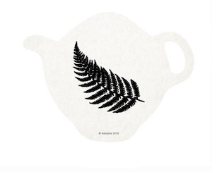 Ashdene Ladelle: Silver Fern Natural Tea Bag Holder