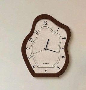 Squiggly Clock