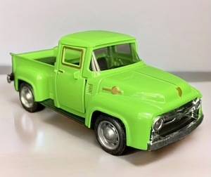 Metal Vintage Pick Up Truck