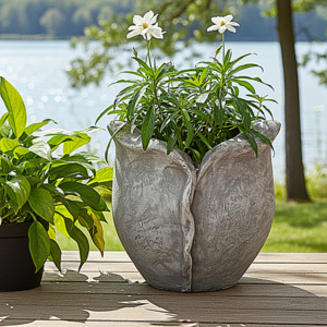 Garden: Petal Planter 29cm