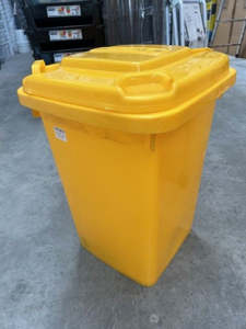 Rubbish Bins: Rubbish Bin with Castors