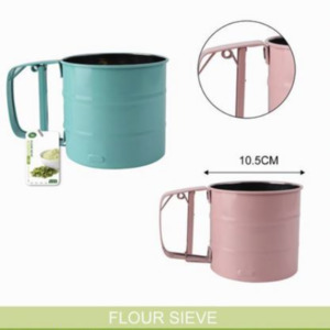 Kitchen: Flour Sifter 10.5cm