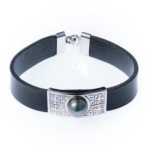Global Mens Collection: Maze Pendant