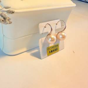 Pearl Stud Earring: Freshwater Pearl Edisons Grade AAAA+ Silver Earrings