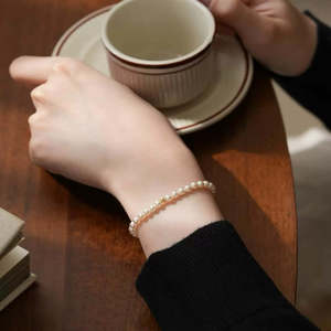 Pearl Pendant: Freshwater Classic chic pearl bracelet