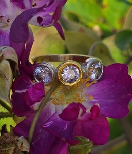 Chloris ring. lilac spinels, 18ct, 24ct gold and fine silver. Size P. Independen&hellip;