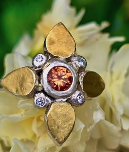 Florette ring, spessartite garnet, diamonds, silver, and 24ct gold. Size O 1/2 -&hellip;