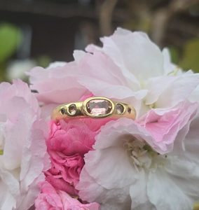 Products: Untreated Ouro Preto pink imperial topaz ring, 18ct gold with two small pink sapphires. Size M - Penelope Barnhill Jewellery