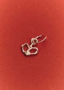 Shannen Young Charm Earring (Heart Spade)