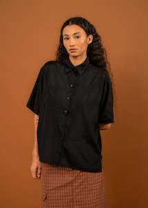 Sample Sale 11: Coastal Shirt Black (Sample)