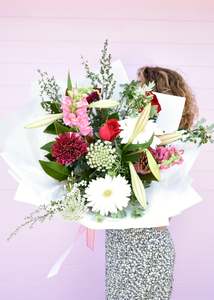 Bouquets: Seasonal Bouquet ~ Festive