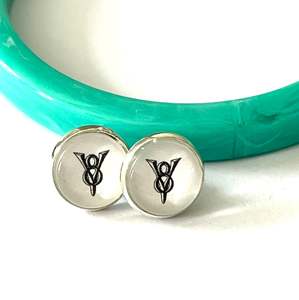 Jewellery: V8 Stud earrings