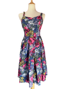 Products: HOLEPROOF SWIMDRESS Z 6