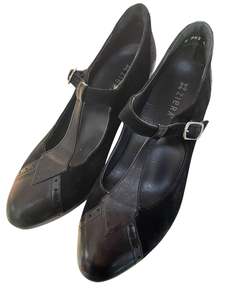 Rewind Shoes: ZEIRA BROGUE HEELS SZ 9.5