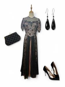 Jewellery: Pink & black lace gown