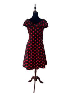 Preloved: H&R RED POLKA DOT BLACK DRESS | 14