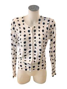 Sz 12: MEMO WHITE POLKADOT CARDIGAN | M
