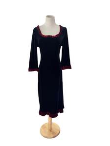Sz 14: CATALYST VELVET DRESS | 14