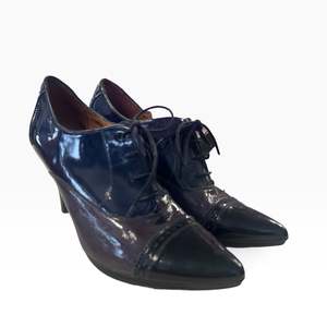 Rewind Shoes: HISPANITAS NAVY & GREY HEELS | 40/9