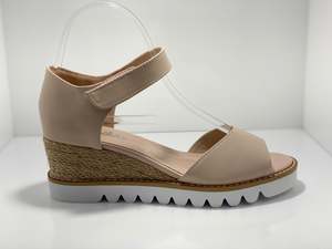 Hinako 1: Maya Wedge Leather Sandal Hinako